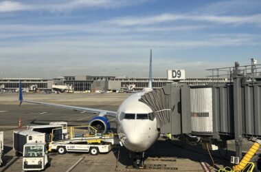 United Boeing 737-900 at Washington Dulles International Airport