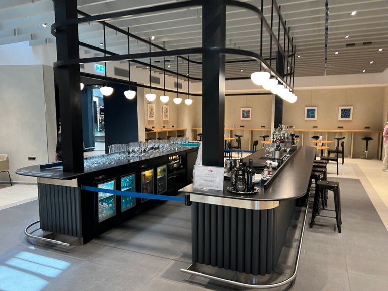 The British Airways Lounge at Rome-Fiumicino Airport is a peaceful escape from the hustle and bustle of the terminal.