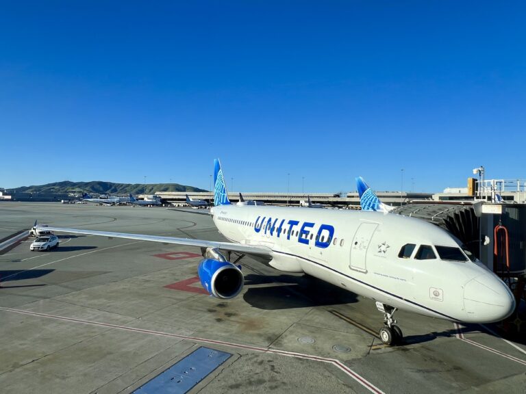 A United A320 at San Francisco International Airport