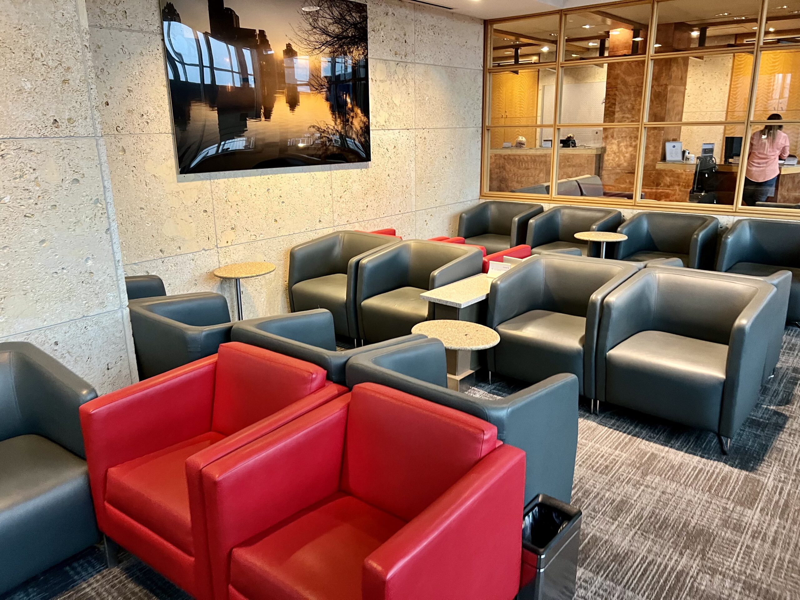 Review: American Airlines Admirals Club Austin (AUS) - ATX Jetsetter