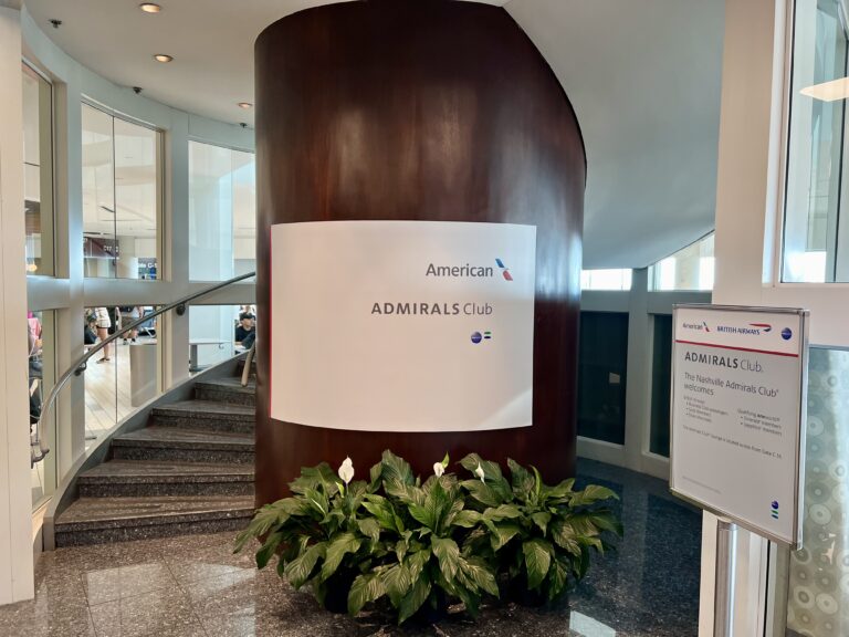 American Airlines Admirals Club Nashville