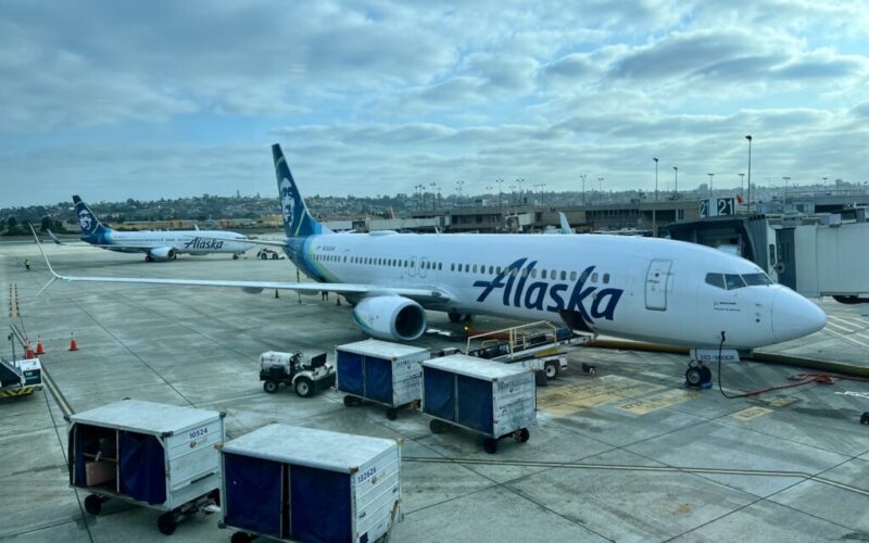 Alaska Airlines Boeing 737-900 First Class