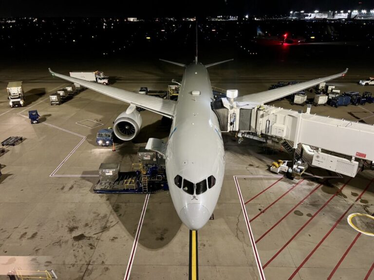 American Airlines is preparing for another busy Thanksgiving travel period where it expects to transport more than 8 million passengers.