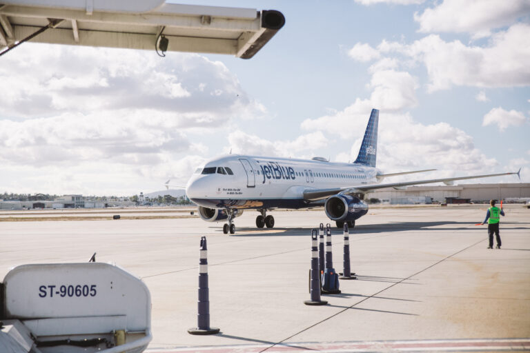 JetBlue has partnered with Chooose to allow customers to make contributions towards SAF that count towards Mosaic status.