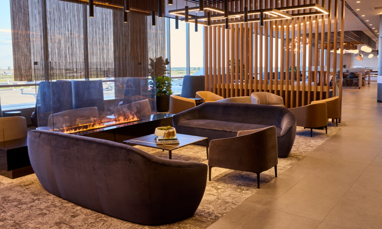 American Airlines has unveiled its brand new Flagship Lounge located in Concourse A-West at Philadelphia International Airport (PHL).
