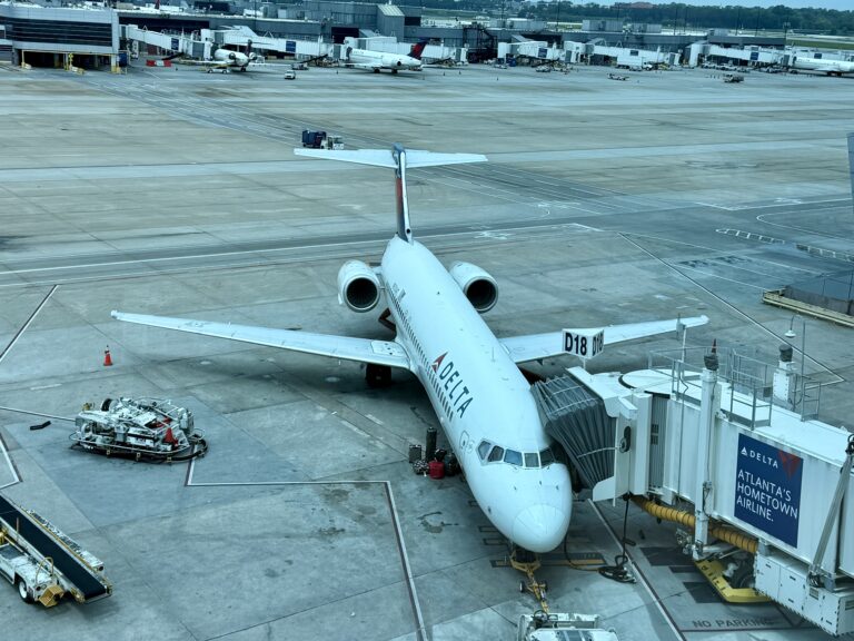 Delta Boeing 717 in Atlanta