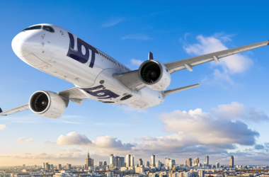 LOT Polish Airlines has selected the Airbus A220 family to replacing its aging Embraer regional fleet with a massive order.