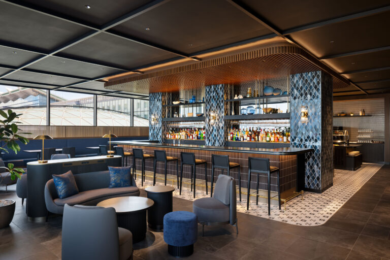 American Express Centurion Lounge Tokyo Haneda Bar