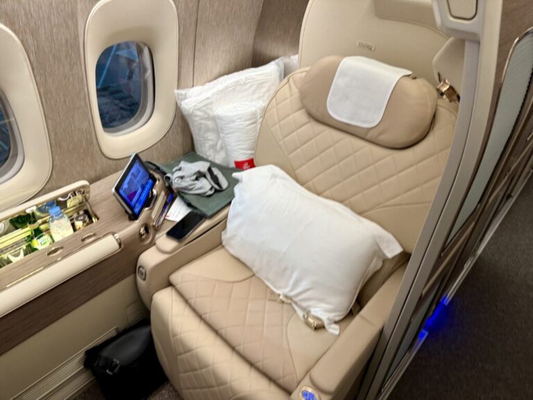 While we had a great flight in Emirates Business Class, the product lags behind what I would expect from a recently redesigned cabin.