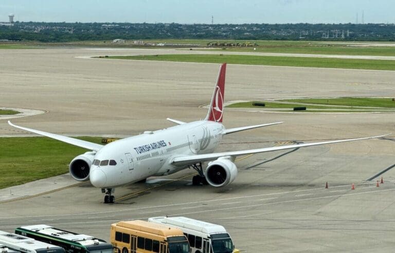Turkish Airlines has announced plans to order up to 225 Boeing aircraft, split between the 787 Dreamliner and the 737 MAX.