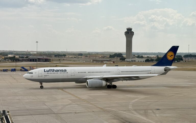 Lufthansa Airbus A330