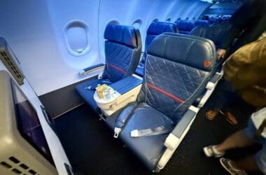 Delta Airbus A321-200 First Class Cabin